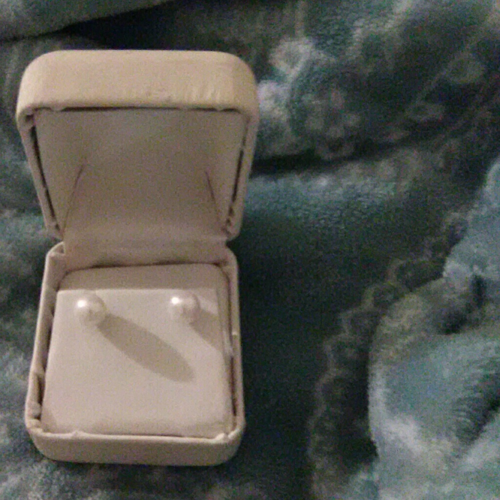 Pearl stud earrings